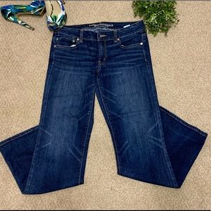 American Eagle Favorite Boyfriend Jeans 🦅